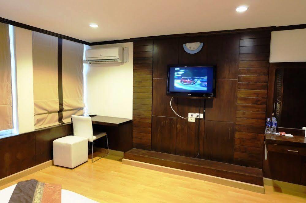 Everest Boutique Hotel Bangkok Exterior foto