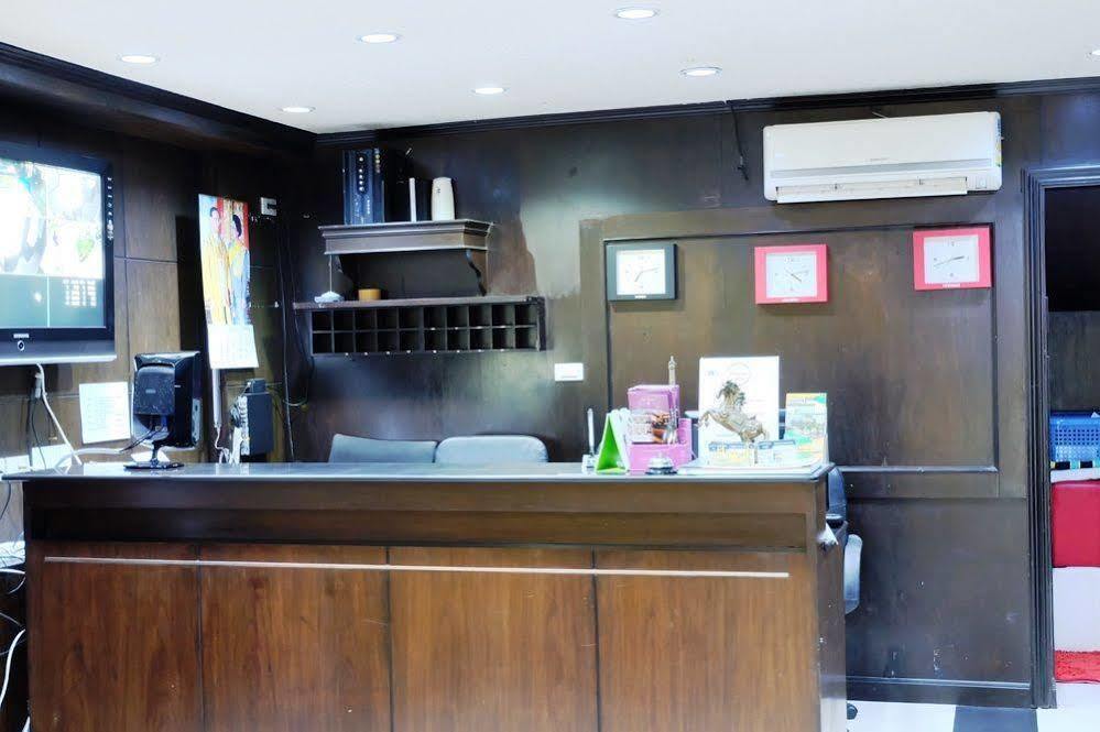 Everest Boutique Hotel Bangkok Exterior foto